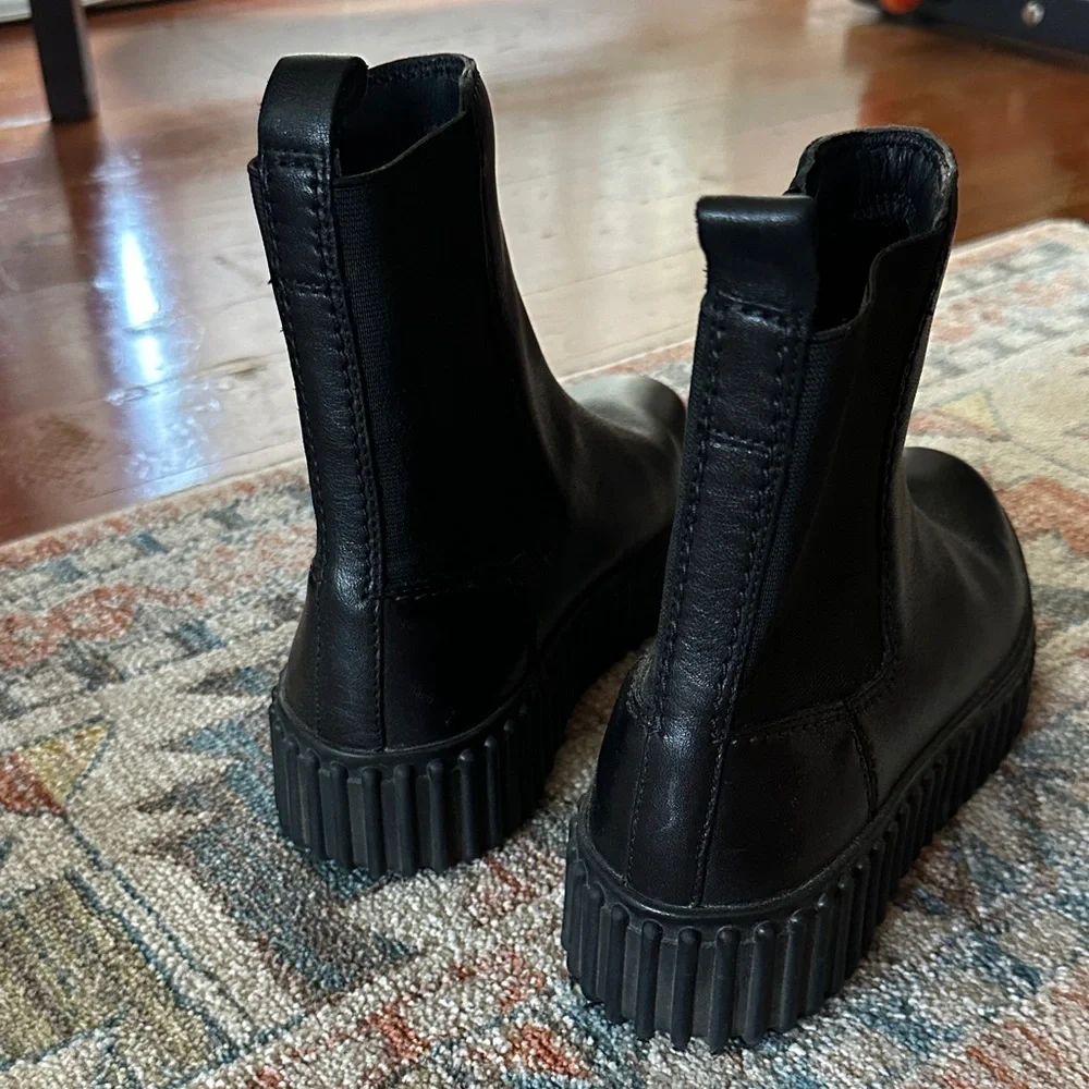 Clark’s Black Leather Ankle Boots - Picture 3 of 4